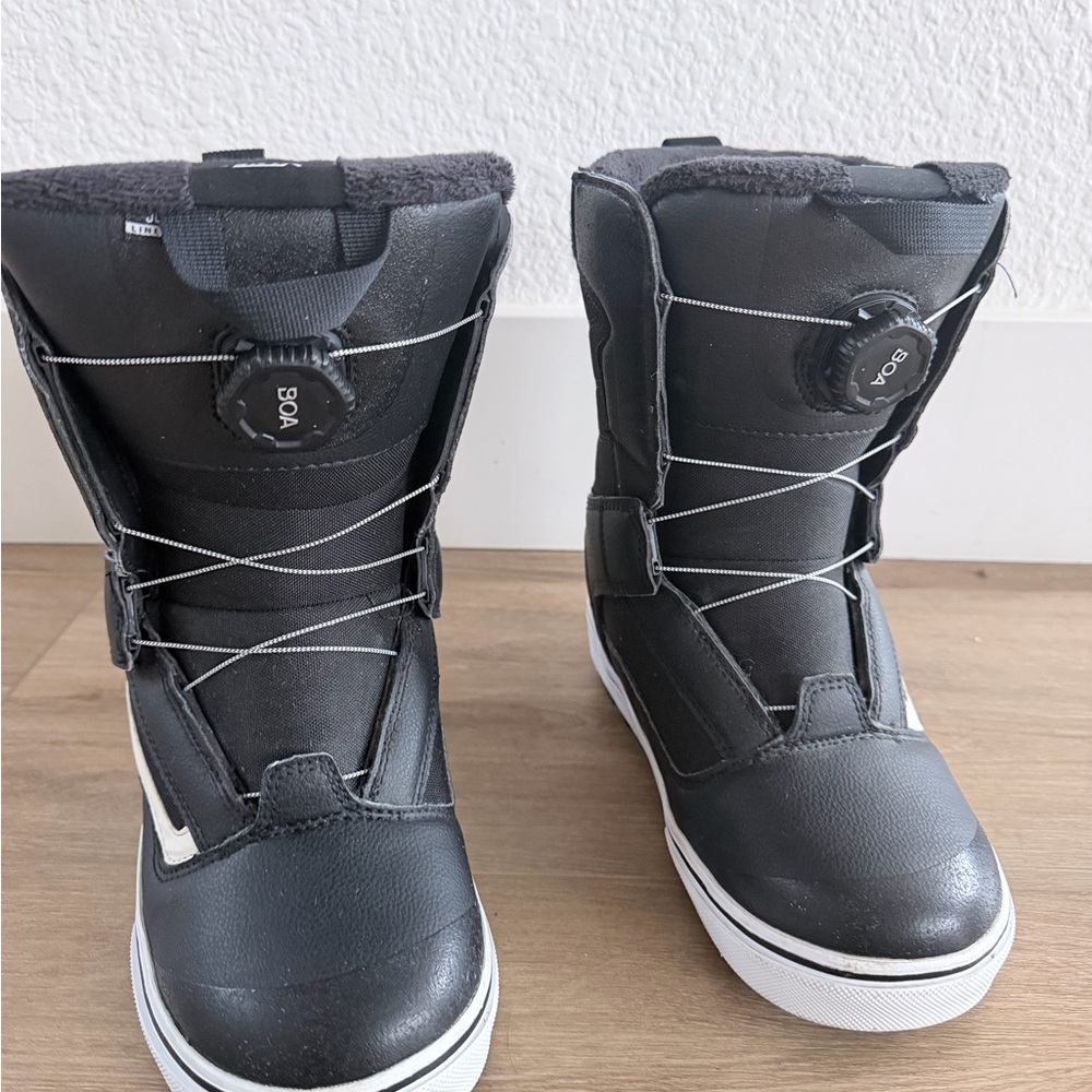 Vans Juvie Linerless Snowboard Boots big kid 6